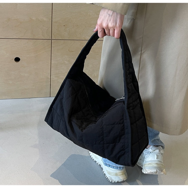 STOKADO Quilted Tote Bag – Large Capacity Shoulder Bag for Daily & Office Use E3053