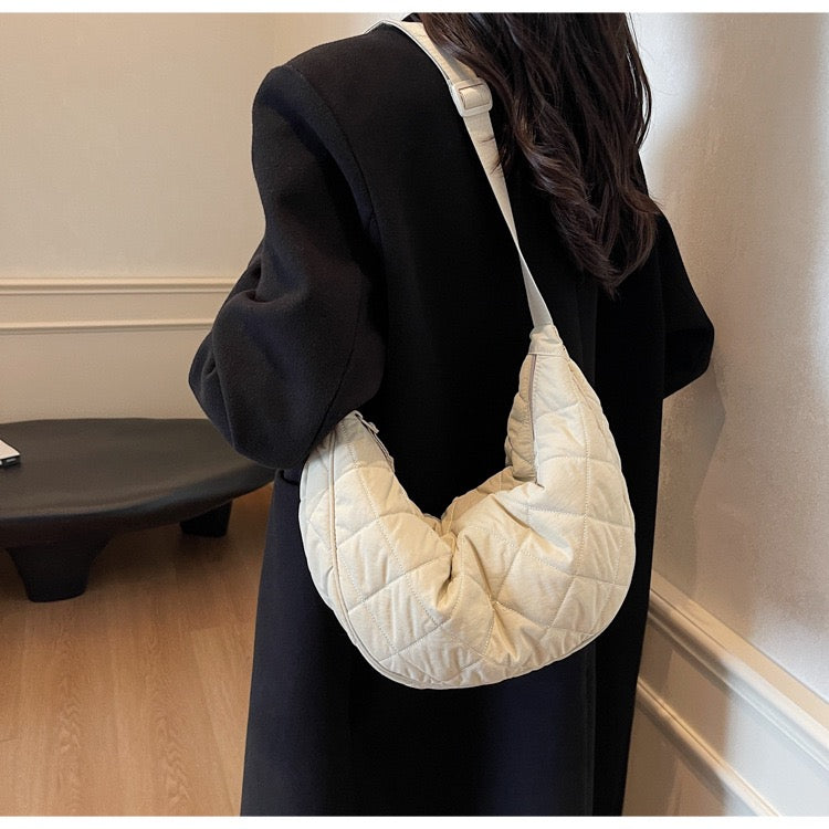 STOKADO Quilted Nylon Crossbody Bag – Lightweight Casual Sling Bag for Daily Unisex Use E3096
