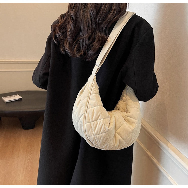 STOKADO Quilted Nylon Crossbody Bag – Lightweight Casual Sling Bag for Daily Unisex Use E3096