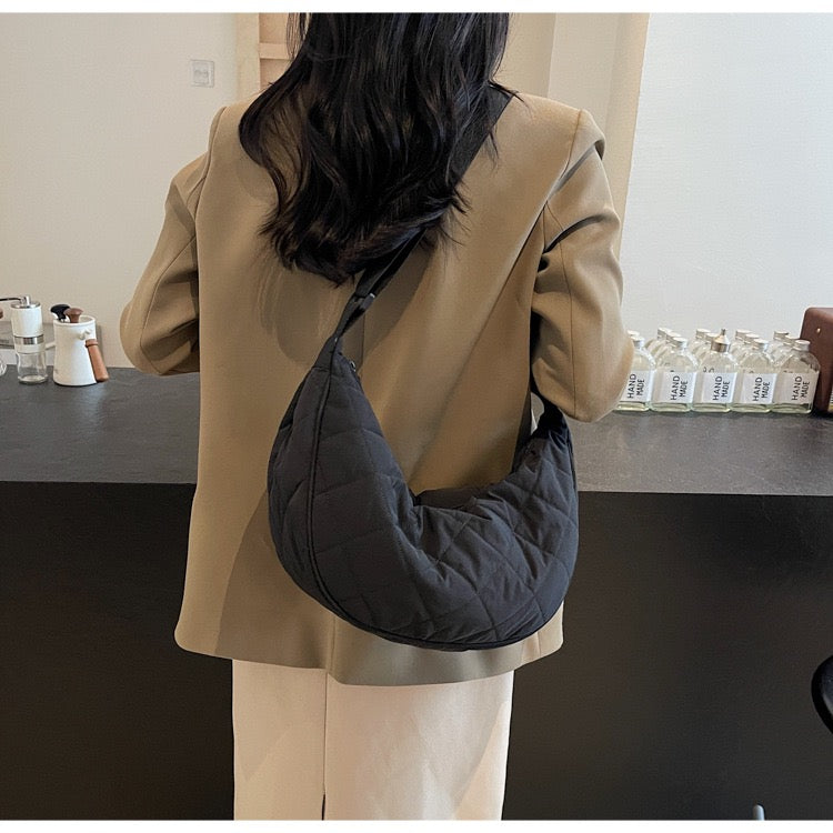 STOKADO Quilted Nylon Crossbody Bag – Lightweight Casual Sling Bag for Daily Unisex Use E3096